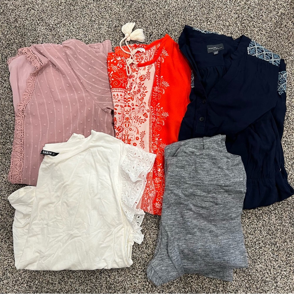 Large Assorted Bundle of Women's Clothing
